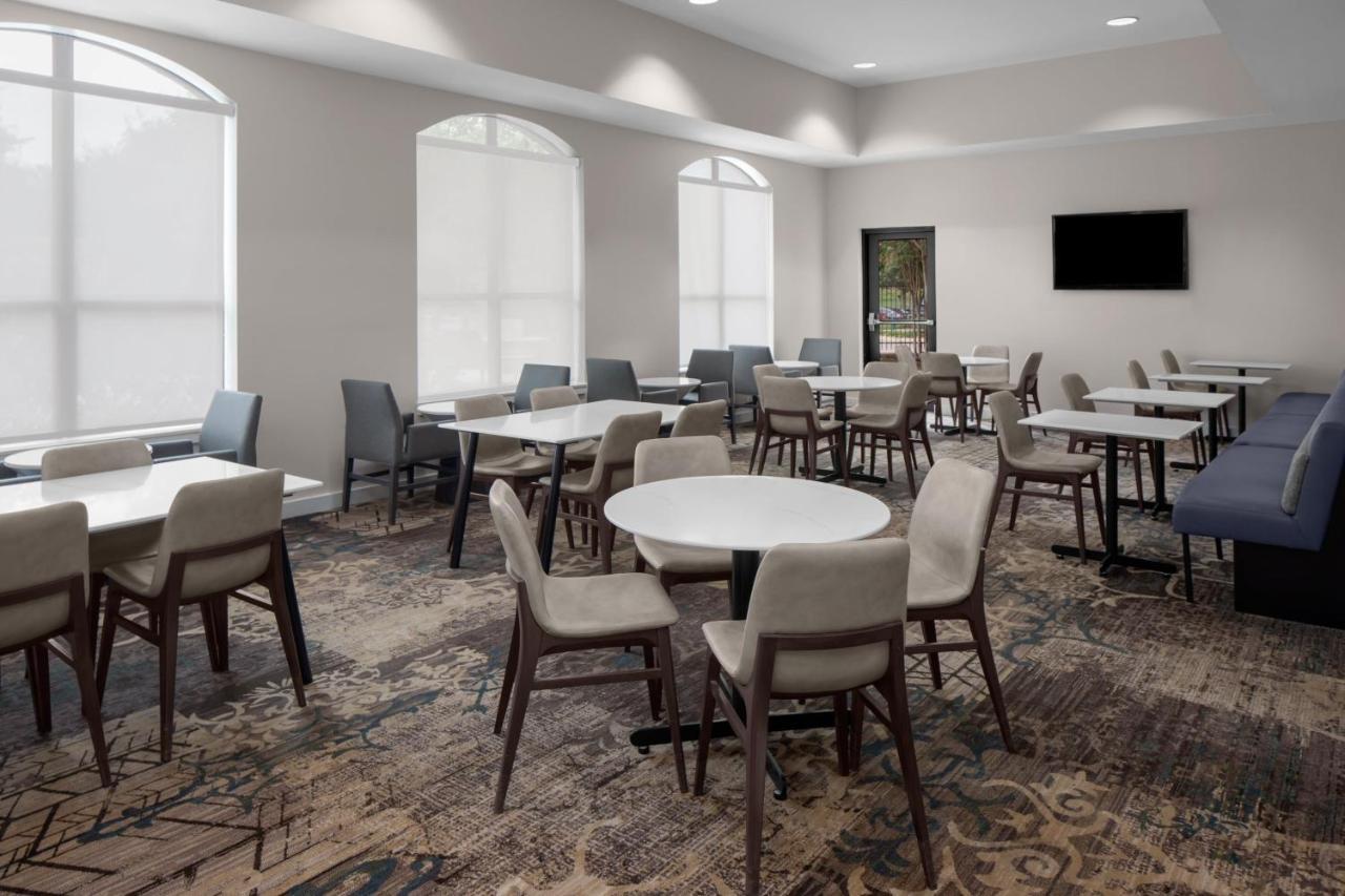 Residence Inn Fort Worth Cultural District Exterior photo