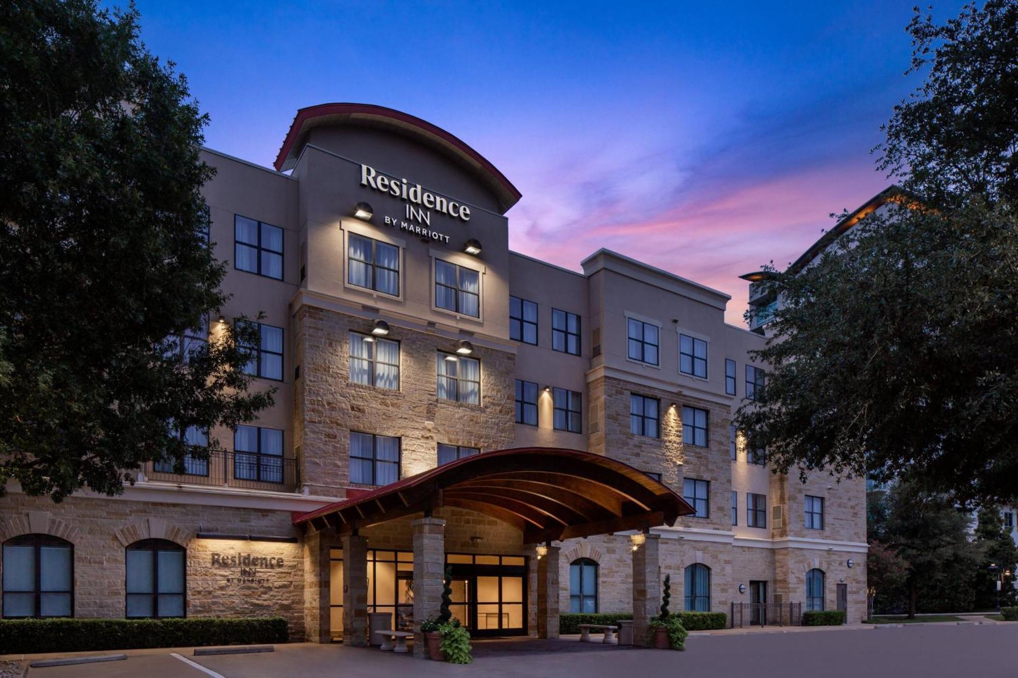 Residence Inn Fort Worth Cultural District Exterior photo